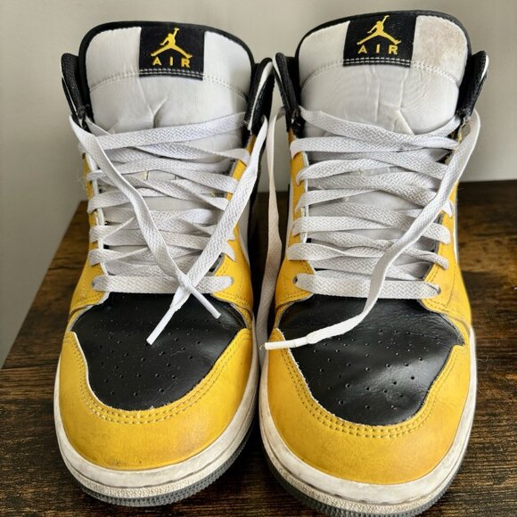 Nike| Air Jordan 1 Mid Sneaker in"Yellow Ochre/White/Black" Good Pre-Owned Sz 10 - Picture 4 of 6
